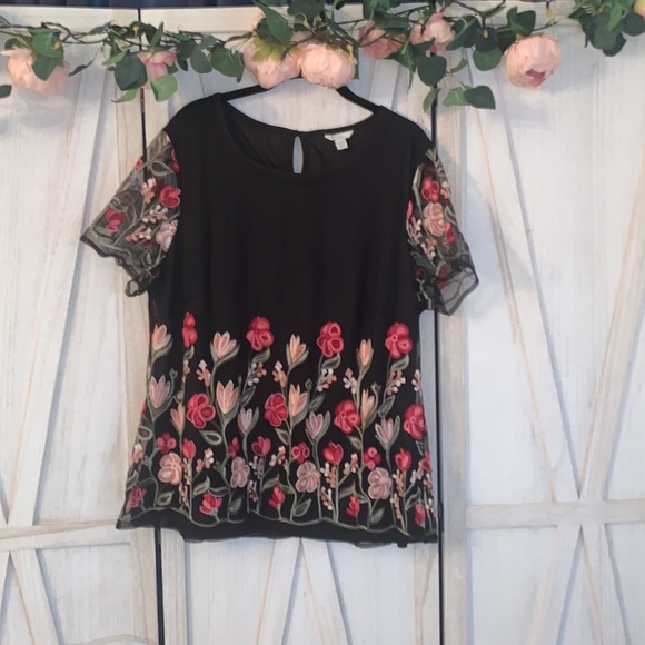 Est. 1946 top with embroidered floral sheer overlay. - Picture 4 of 4
